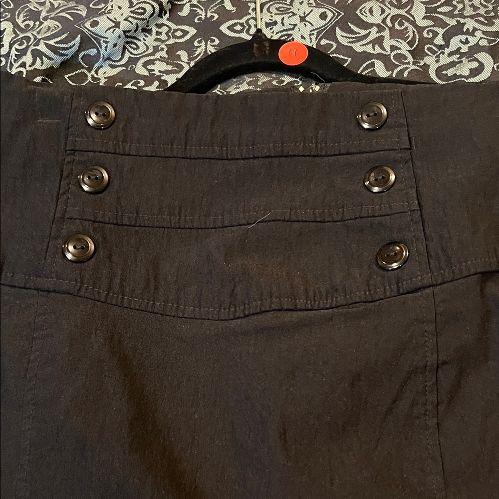 Chic Black Mini Skirt - Picture 4 of 8